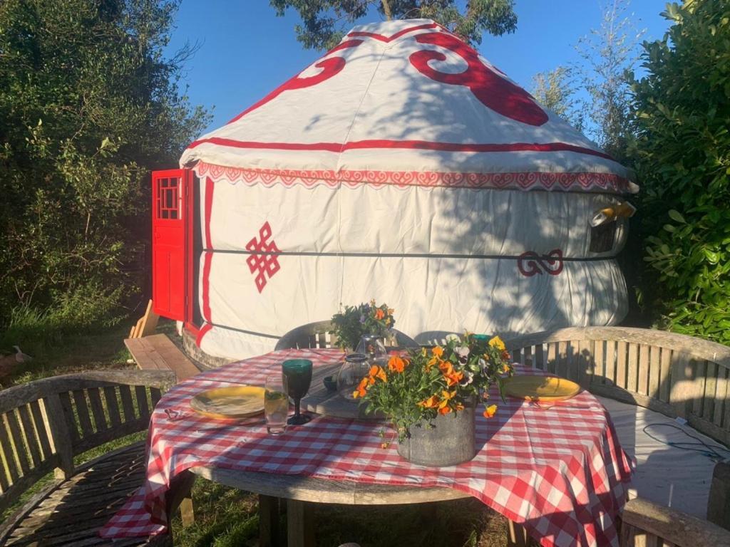 Traditional Yurt @ Longleat Warminster Exterior photo